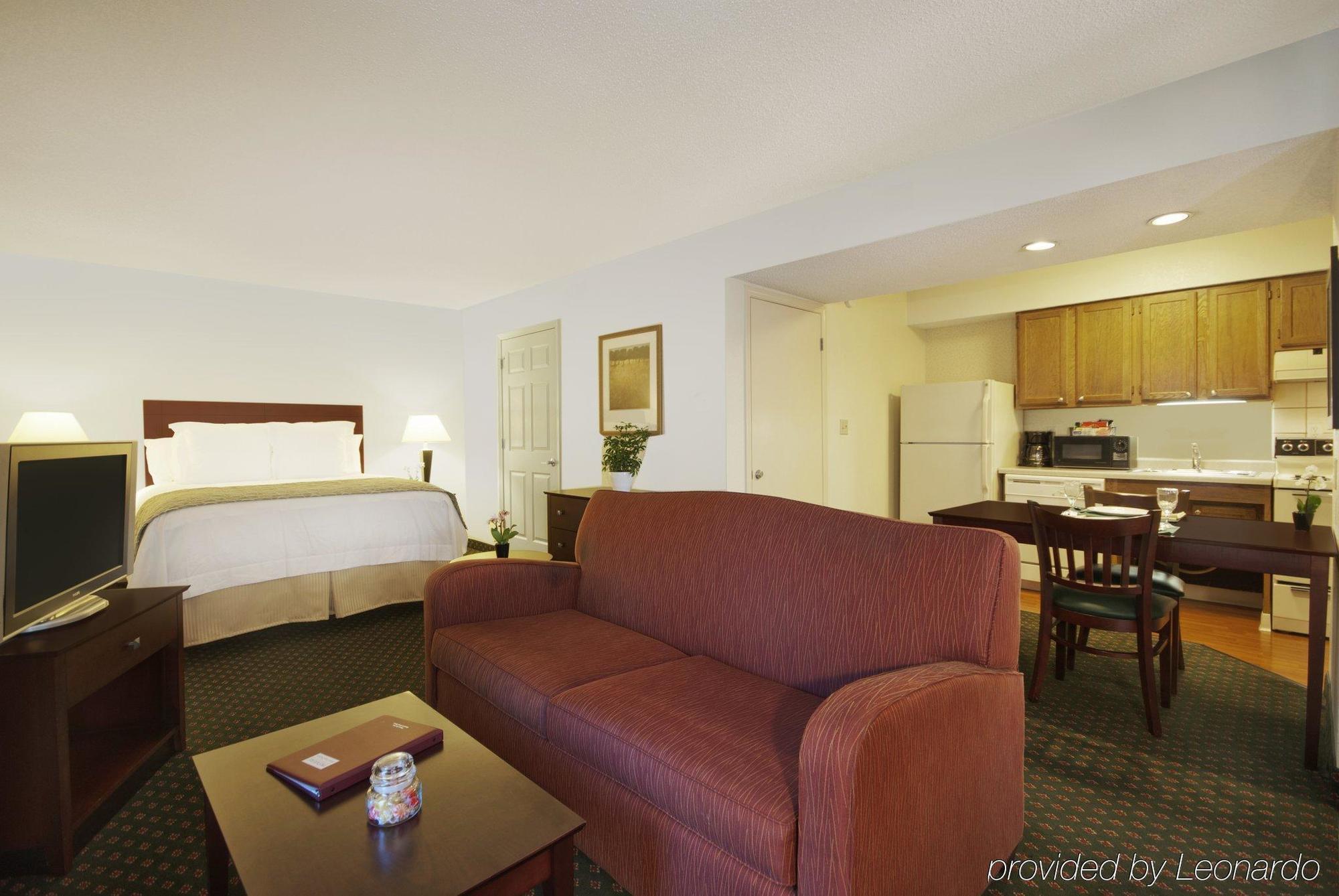New Haven Village Suites Room photo