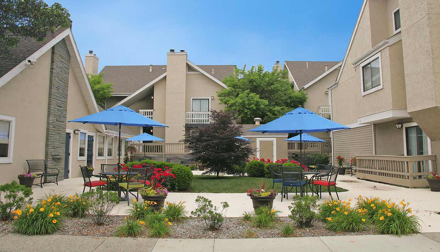 New Haven Village Suites Exterior photo